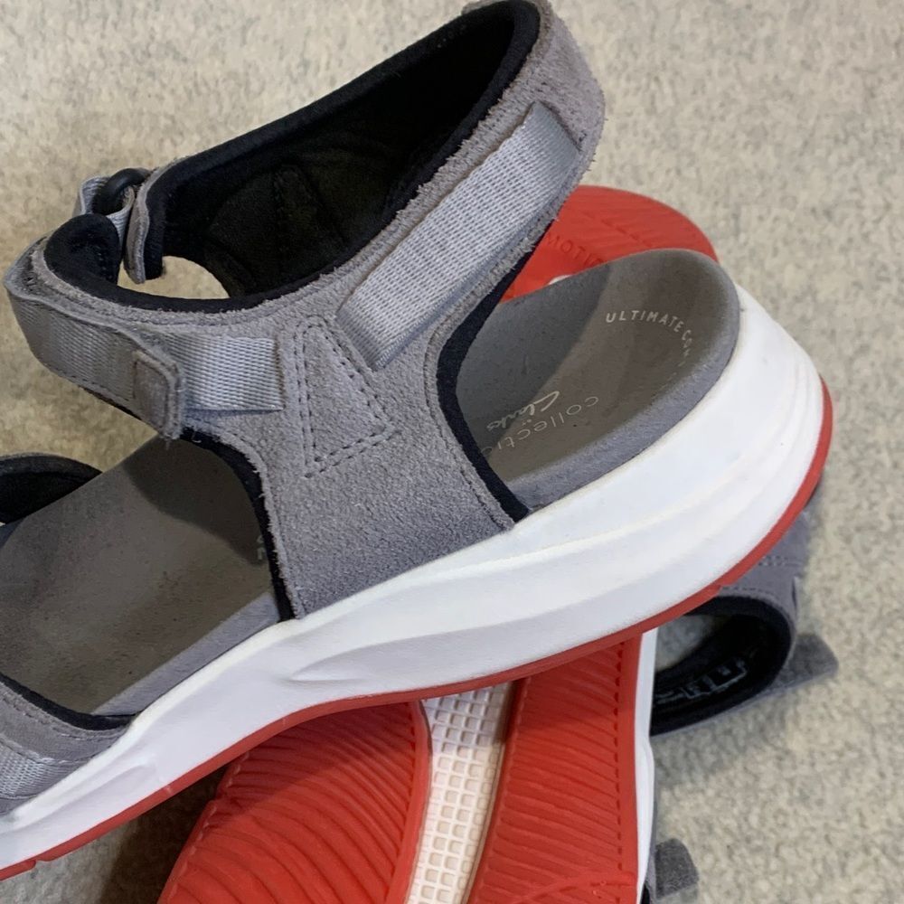 Clarks Gray Motion Sandals - Picture 6 of 7